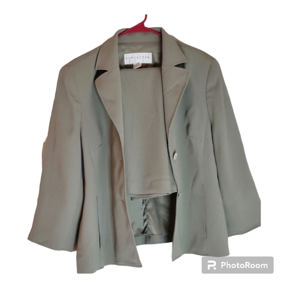 DONCASTER SUIT AND SKIRT SET WOMEN'S SIZE 16|PLUS IN ARMY GREEN - Picture 9 of 13